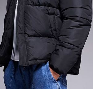Chaqueta Acolchada al por Mayor Personalizada Ligera de Invierno Holgada Oversize Cortavientos con Capucha Impermeable Estilo Urbano para Hombre - Product Image 5