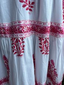 Main Bloc Imprimé 100% Coton Indien Robe Longue Tuniques Robe avec Brodé Style Décontracté et Décorations - Product Image 3