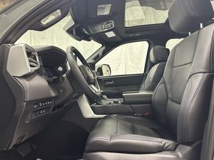 USADO EN BUEN ESTADO Y A UN PRECIO ASEQUIBLE, SEQUOIA PLATINUM 2025, SUV HÍBRIDO DE LUJO 4WD, MOTOR V6 DE 3.4L, TRANSMISIÓN AUTOMÁTICA - Product Image 3