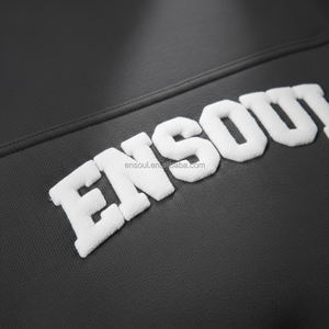 كنزة رجالية بقلنسوة وبشعار مخصص وبجودة عالية وبمقاس كبير مع غطاء للرأس ومُزينة بقماش كلاسيكي على شكل حجر كريم - Product Image 2