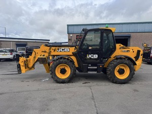 Chariot télescopique JCB de 3 tonnes, hauteur de levage de 7 m, puissance diesel, empileur d'occasion, 4 roues motrices - Product Image 4