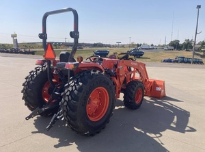 รถแทรกเตอร์อเนกประสงค์ขนาดกะทัดรัด Kubota MX6000HST ขับเคลื่อน 4 ล้อ พร้อมระบบส่งกำลังไฮโดรสแตติก และตัวเลือกติดตั้งที่ตักด้านหน้า สำหรับงานเกษตรและจัดสวน - Product Image 4