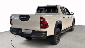 Toyota Hilux 2024 à vendre – Transmission automatique, moteur essence 4.1-6L, sièges en cuir, toit ouvrant, phares LED - Product Image 6