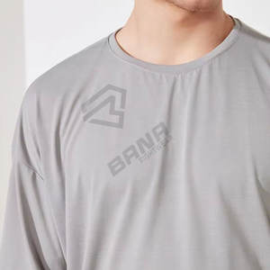 T-shirt à manches courtes à col rond surdimensionné pour homme imprimé sur mesure - 100% coton biologique écologique - Product Image 3