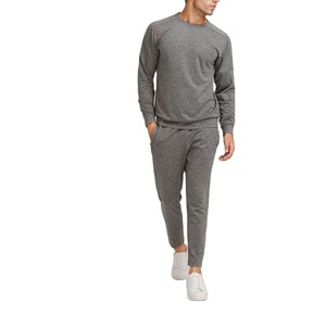 Alta calidad de los hombres de encargo del logotipo de cuello redondo sudadera conjunto de chándal al por mayor llano Jogging Jogger Chándales con Logo - Product Image 1