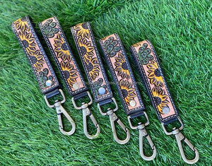 ห่วงโซ่กุญแจหนังสลักลายดอกไม้มีสไตล์พวงกุญแจหนังอุปกรณ์เสริมพวงกุญแจน่ารัก - Product Image 3