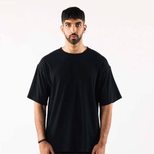 T-shirt surdimensionné noir de qualité supérieure pour hommes confortable décontracté écologique col rond Spandex coton minimaliste design élégant - Product Image 1