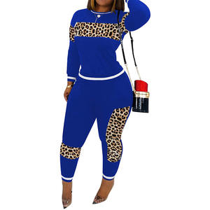 Ensemble de survêtement pour femme, tendance 2026, en molleton de coton doux de haute qualité, coupe ajustée, coupe décontractée, personnalisable, style streetwear - Product Image 1