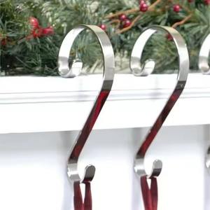 Soporte de media de metal antiguo para Navidad Gancho de vacaciones clásico para interiores festivos atemporales - Product Image 2