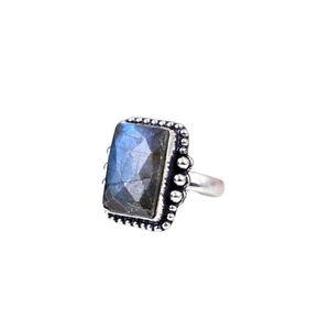 Joyería de piedras preciosas de labradorita para mujer, anillo de estilo bohemio de plata, joyería de plata de ley 925, anillo hecho a mano de tendencia, Regalo para mamá - Product Image 1