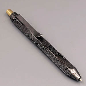 Bolígrafo de escritura de acero de Damasco hecho a mano de lujo, bolígrafo de punta redonda de metal premium, diseño elegante, accesorio de escritorio ejecutivo - Product Image 4