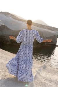 Fabriqué à partir de coton tissé brodé Entièrement doublé Fermeture à crochet et à œil au cou Style de pull Mode Femme - Product Image 5