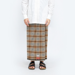 ผ้าซารอง BHS ลายแจ็คการ์ด ผ้าซารอง BHS ลายทองสวยงาม รุ่น E52 TMB สีเขียวมะกอกอ่อน สำหรับผู้ใหญ่ ผ้าซารองเอเชียและแปซิฟิก ผ้าซารองอินโดนีเซียสำหรับผู้ชาย - Product Image 2