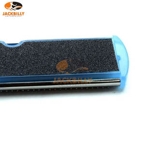 La lime à pied bleue élimine efficacement les callosités épaisses et dures de la peau pour des pieds lisses et doux - Product Image 5