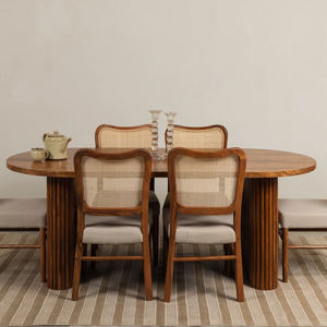 Mesa de Comedor Ovalada de 6 Plazas con Base de Madera de Acacia Maciza Moderna, Bordes Curvos Suaves, Patrón de Líneas, Acabado en Nogal Marrón - Product Image 1