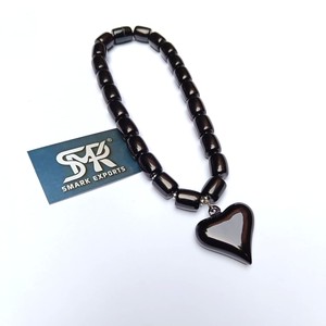 Collier élégant en perles de résine multicolores de qualité supérieure, modèle ange avec pendentif cœur, accessoire de mode fait à la main pour les fêtes et le quotidien - Product Image 2