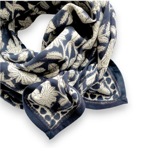 Pañuelos Cuadrados de Moda Hechos a Mano y Personalizados al por Mayor, Pañuelos Multicolores con Estampado Floral de Paisley, Nuevo Diseño - Product Image 2