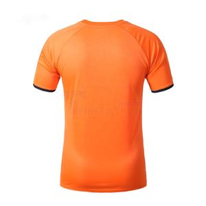 Camiseta deportiva ligera de algodón 100% para hombre, tela transpirable de secado rápido que absorbe la humedad para uso atlético, logotipo frontal sólido - Product Image 2
