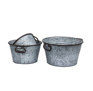 Diseño elegante Forma redonda Decoración interior y exterior Macetas de flores galvanizadas de hierro con asas Suministros de jardín - Product Image 1