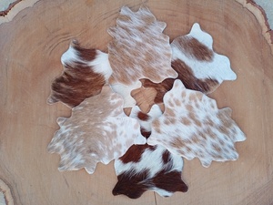 Juego de Posavasos de Cuero, Posavasos con Estampado de Vaca, Posavasos Rústicos para Decoración de Casa de Campo, Posavasos de Cuero Hechos a Mano, Regalo - Product Image 5