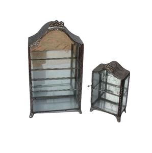 Boîte moderne en verre et laiton avec étagères et raccords en laiton finition nickel Boîte à bijoux Organisateur Meilleur cadeau pour femmes et filles - Product Image 1