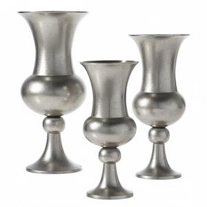 แจกันทรงทรัมเป็ตโลหะดีไซน์ทันสมัยเคลือบผิวทองเหลืองเงางาม รูปทรงตามสั่ง สำหรับใช้ในบ้าน โรงแรม งานแต่งงาน แจกันดอกไม้โลหะ - Product Image 2