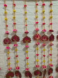 ที่แขวนผนังลายดอกบัว MDF พร้อมพู่ปอมปอมปอมปอมปอมปอมปอมปอมมีพู่-ฉากหลังตกแต่งสำหรับดิวาลีวัดตกแต่งงานแต่งงานของอินเดีย - Product Image 2