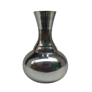 Aluminium Flower Vase With Shiny Polish Finished For Home Decor Top Quality <b>Table</b> <b>Decoration</b> Flower Vase - Product Image 4