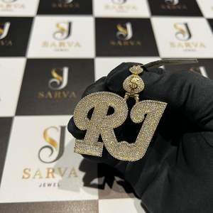 Luxe 14k 18k Argent Massif Personnalisé RJ Lettre VVS Diamant Pendentif Mignon Style Hip Hop Moissanite pour Hommes et Femmes - Product Image 4