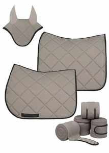 Nuevo y Elegante Gorro de Ganchillo para Caballos, Velo Protector contra Moscas, Tejido Ligero y Transpirable, Perfecto para Entrenamientos, Exhibiciones y Uso en Establos - Product Image 3