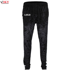 Impresión de logotipo personalizado en venta al por mayor nuevo modelo de ropa activa para hombres chándal de terciopelo de VIKY INDUSTRIES - Product Image 6