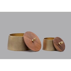 Boîte en Métal avec Couvercle en Bois Boîte à Bijoux Support Décoratif Moderne Organisateur Élégant pour Maison Chambre Vanité Bureau et Usage Quotidien - Product Image 1