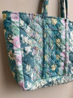 Sac fourre-tout matelassé indien fait à la main pur coton belle vêtements de plage pour femmes vêtements de fête stockage sac de voyage tigre imprimé