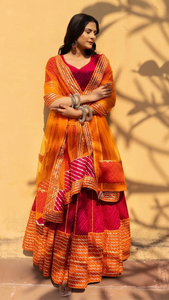 Lehenga Choli imprimé rouge et orange avec dupatta assorti, tenue ethnique de créateur pour mariage, fête, vêtements traditionnels indiens. - Product Image 5