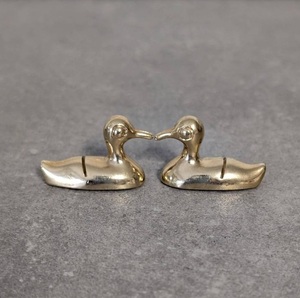 Mới Nhất Con Chó Vàng Chủ Thẻ Kim Loại Trang Trí Nằm Trở Lại Thiết Kế Dễ Thương Pet Nơi Thẻ Clip Bàn Tên Tag Chủ Hiện Đại Quirky - Product Image 3