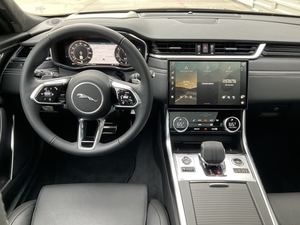 Gran Oferta: Jaguar X F P 300 R-Dynamic SE AWD Usado del 2024 - Product Image 2