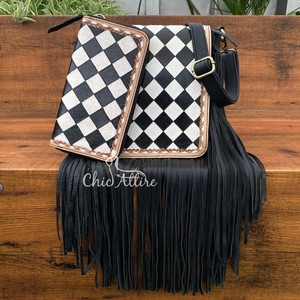 กระเป๋าถือและกระเป๋าสตางค์พร้อมสายรัดข้อมือเซตคอมโบ2ชิ้นสำหรับผู้หญิงแฟชั่นดีไซน์ลายตารางหมากรุกเครื่องมือด้วยมือสไตล์วินเทจใหม่ - Product Image 1