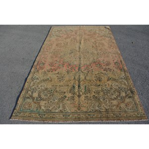 Tapis turc vintage 5.7x9,7 pieds Beige rose tissage plat laine avec motif patchwork pour décorations de salon ou utilisation couloir - Product Image 1