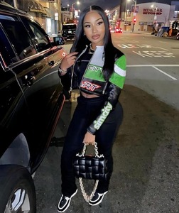 Ropa de calle para mujer, chaqueta de cuero con parche de carreras, estilo Moto recortada, transpirable, estampado, diseño de bloque de Color, prendas de vestir exteriores informales - Product Image 4