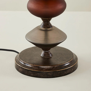 Factory New Product Minimalist Luxury Home <b>Table</b> Lamp Creative Personality <b>Bedside</b> Lamps <b>Gold</b> Metal <b>Table</b> Lamp - Product Image 5