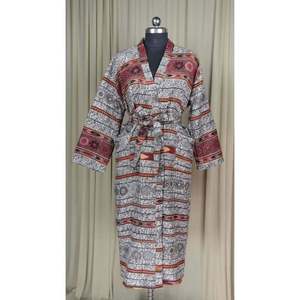 เสื้อคลุมกิโมโนของผู้หญิงผ้าขนสัตว์จามรีผสมเสื้อคลุมคาร์ดิแกนลายทางสีขาวอบอุ่นอบอุ่นมีกระเป๋าแปลกๆเสื้อผ้าใส่อยู่บ้านแบบนุ่มใส่อยู่บ้าน - Product Image 1