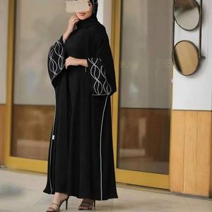 Abaya Larga de Seda Negra Bordada a Mano, Antiarrugas, Estilo Dubái, para Mujeres Adultas, Ropa Tradicional Musulmana para Oración, Alta Calidad - Product Image 1