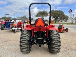 รถแทรกเตอร์ขนาดเล็ก Mahindra 1626 HST คุณภาพดีที่สุด พร้อมรถตัก 26 แรงม้า สำหรับฟาร์ม สวน และการบำรุงรักษาที่ดิน ราคาโรงงาน - Product Image 3