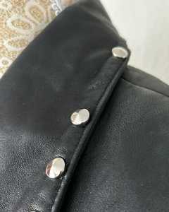 Chaqueta de Cuero Genuino de Invierno al por Mayor OEM, Personalizada con Bordado para Mujer, Talla Grande, con Opciones de Logotipo y Color Personalizados - Product Image 4