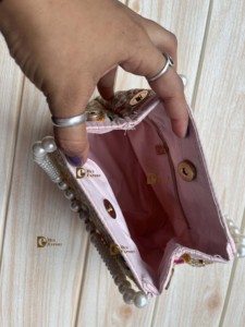 Elegante bolso de fiesta ligero para mujer con decoración de perlas y borlas Tipo de cierre abierto - Product Image 4