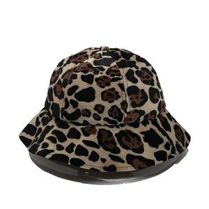 Chapeau de papa rétro en velours côtelé vintage avec logo brodé Casquette strapback réglable pour Streetwear décontracté et usage extérieur quotidien - Product Image 5
