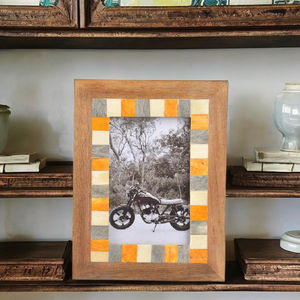 กรอบรูปคลาสสิกหรูหรา ประดับด้วยงานฝังกระดูกธรรมชาติ ดีไซน์เรซิ่นตกแต่งบนแผ่น MDF สำหรับติดผนัง งานศิลปะคลาสสิก กรอบรูปเรซิ่น - Product Image 1