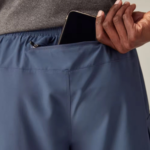 Pantalones de jogging de nailon con bolsillo Logotipo personalizado Pantalones cortos de entrenamiento de verano para hombres Estilo sólido Casual por Elegant Sports - Product Image 5