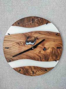 Horloge murale en résine et bois naturel Décoration murale design unique pour les maisons modernes Montre murale en résine époxy faite à la main - Product Image 6