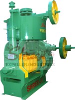 Presse à huile de Jatropha et machine d'extraction avec moteur de 30 CV et boîte de vitesses à double réduction pour noix et graines de soja